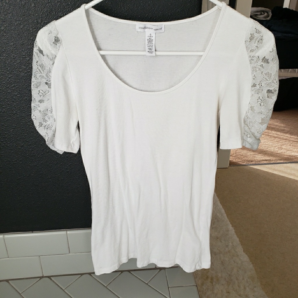 lace puff sleeve scoop neck tee